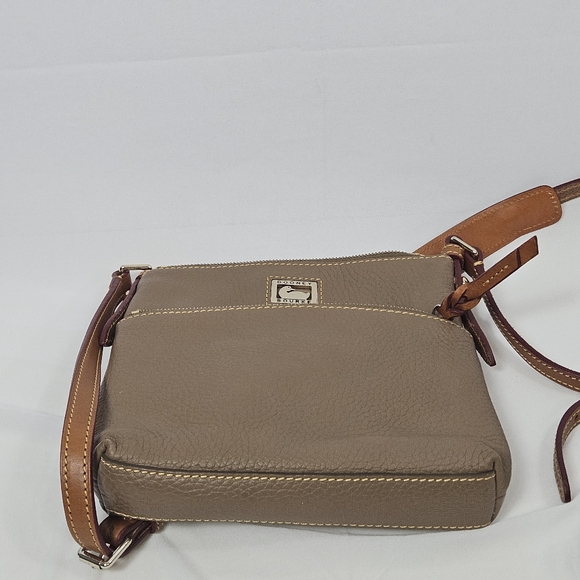 Dooney & Bourke Dillen taupe letter carrier H 8.5" x W 2" x L 8.25" - Picture 12 of 16